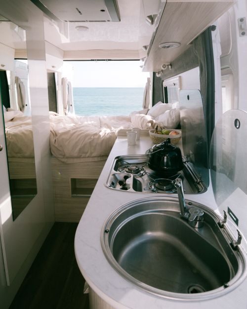 Cruisin' Sandpiper keuken en bed