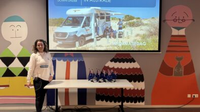 Karin Kramer, eigenaar van Campers Down Under, geeft presentaties over camperreizen in Australië en Nieuw-Zeeland tijdens Informatiedag in Utrecht