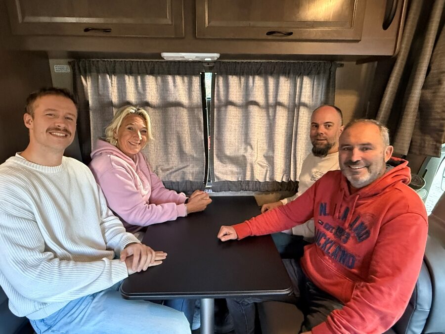 Sales in cabine C-25